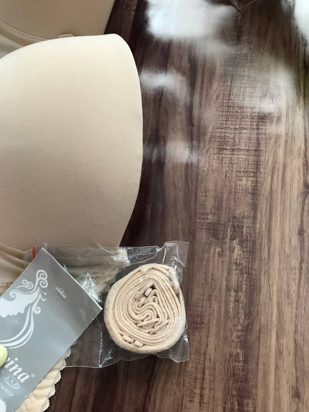 سوتبن اسفنجی دکلته آوینا